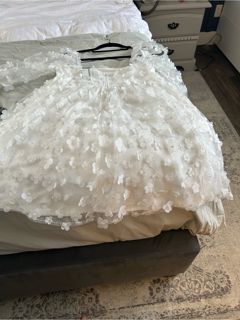 White Floral Appliqué Mini Dress - Picture 3 of 9